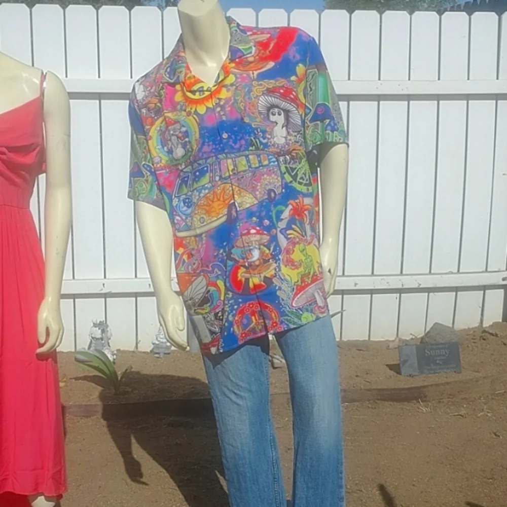 Retro Shirt - Picture 1 of 8